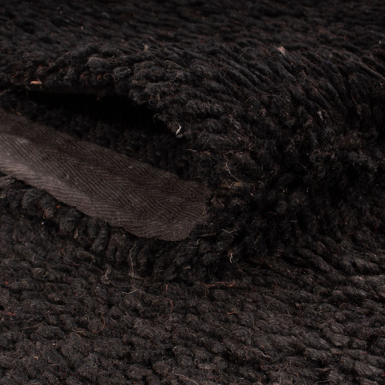 Alfombra de pelo largo - 216 x 150 cm - negro